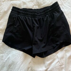 Athleta Girl Heart the Hustle 2.5 in short